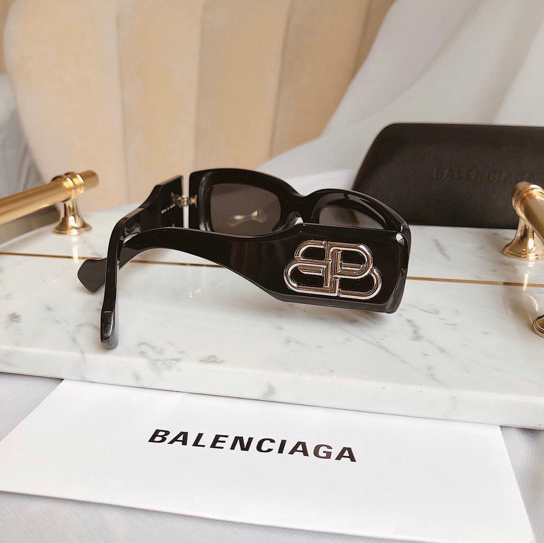  Balenciaga ❤️
ModBB0071S
 size54-22-145 