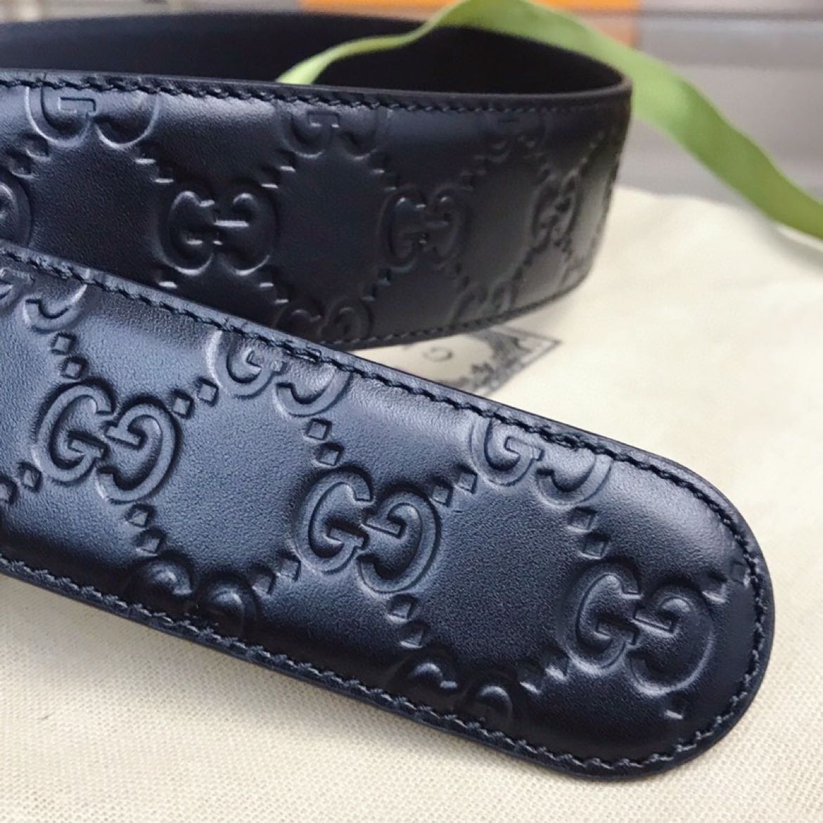 代购品质Gucci Signature皮革腰带（意大利进口皮）款号 CWC1N 1000互扣式双G带扣腰