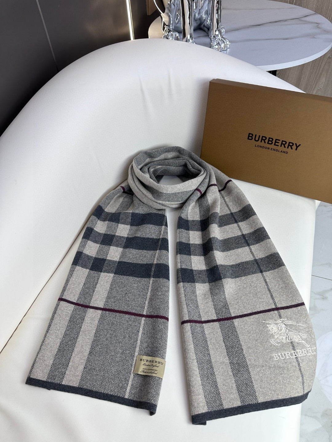 Burberry巴宝莉 经典战马格纹 高端男士围巾