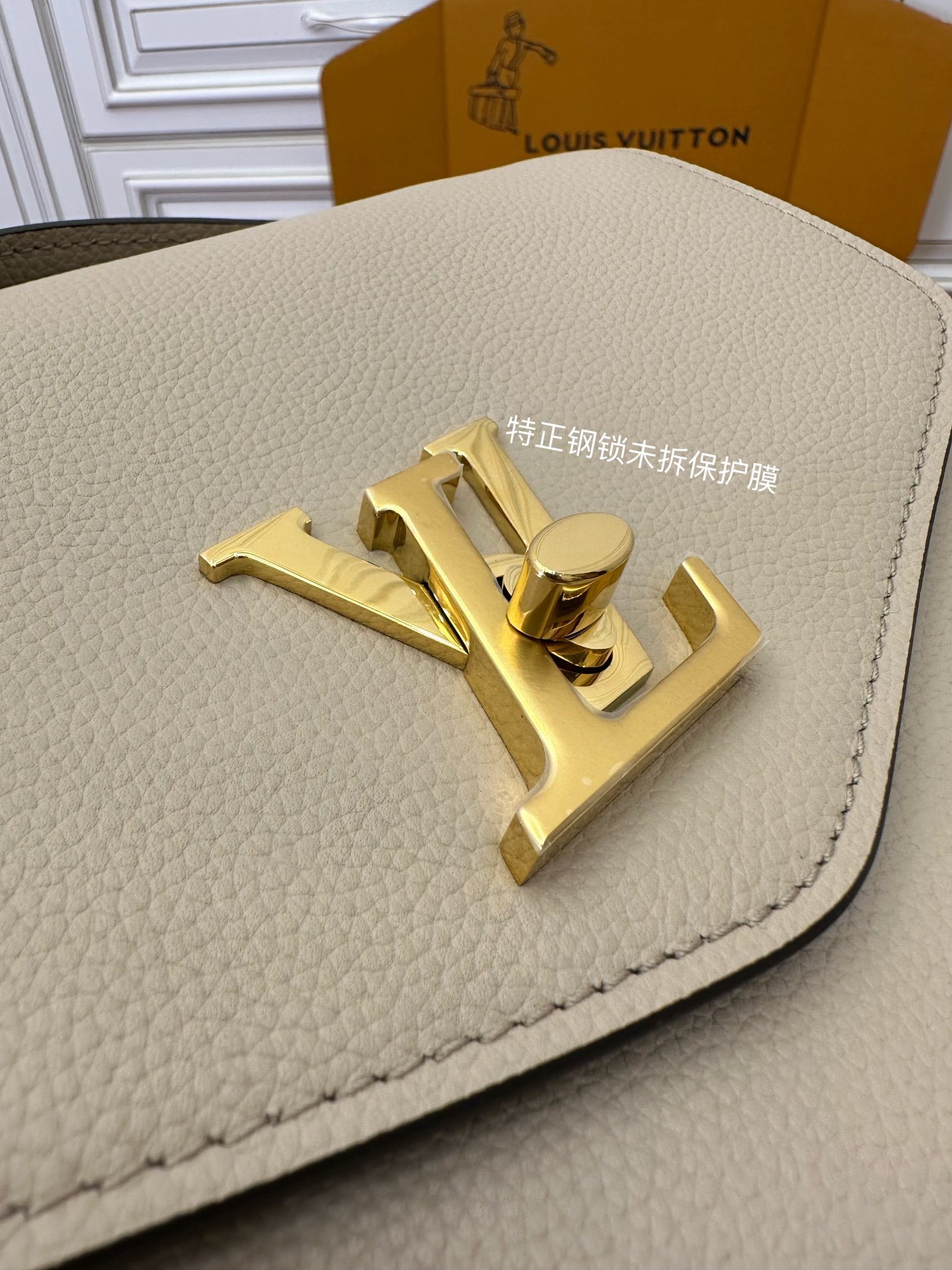 独家首发型号特正版M22792品质全面再次升级专柜同步电子芯片内码新礼盒礼品袋保护纸铜版电子标签合格证皮