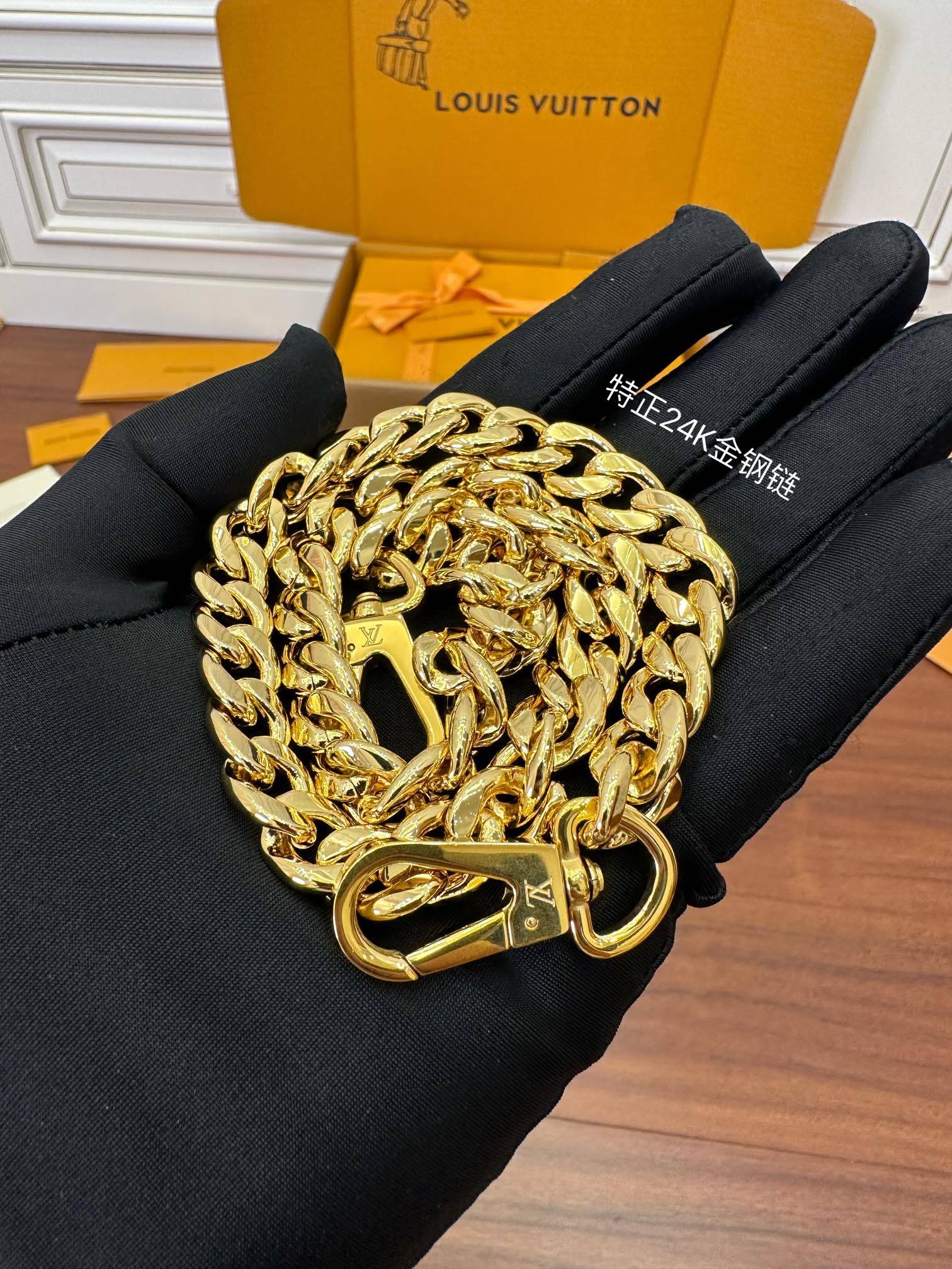 独家首发型号特正版M22952品质全面再次升级专柜同步电子芯片内码新礼盒礼品袋保护纸铜版电子标签合格证皮