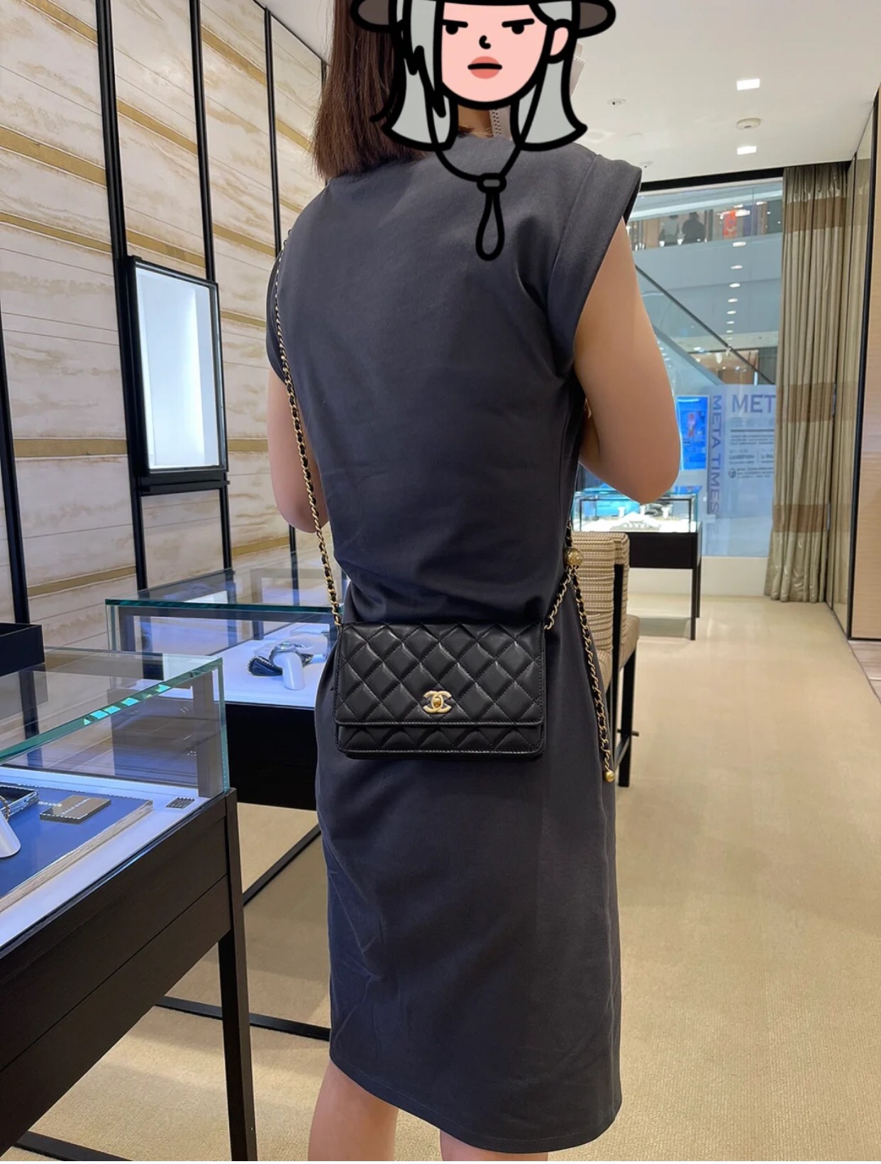 [Chanel Women