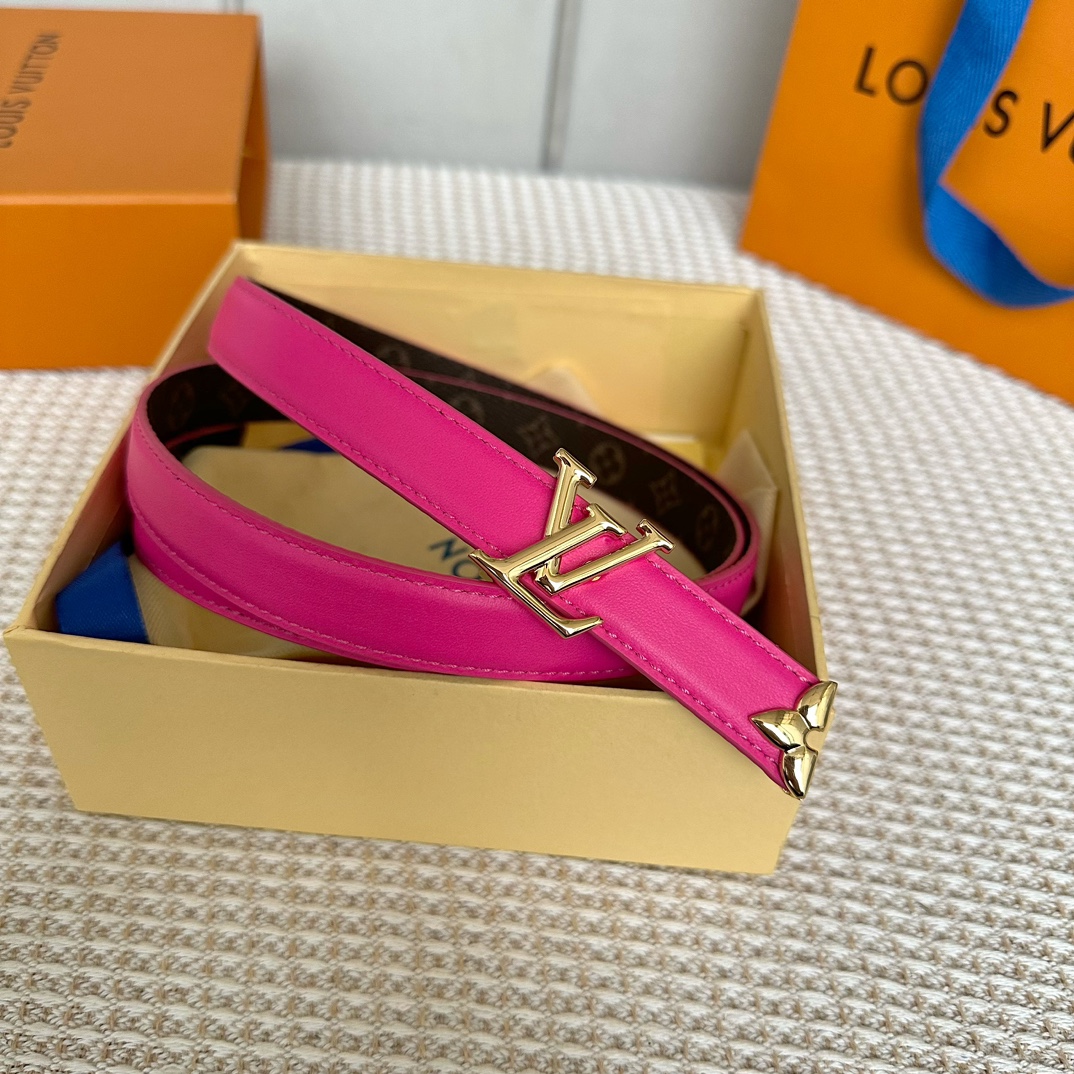 What is a 1:1 replica
 Louis Vuitton Belts Gold Women Calfskin Canvas Cowhide