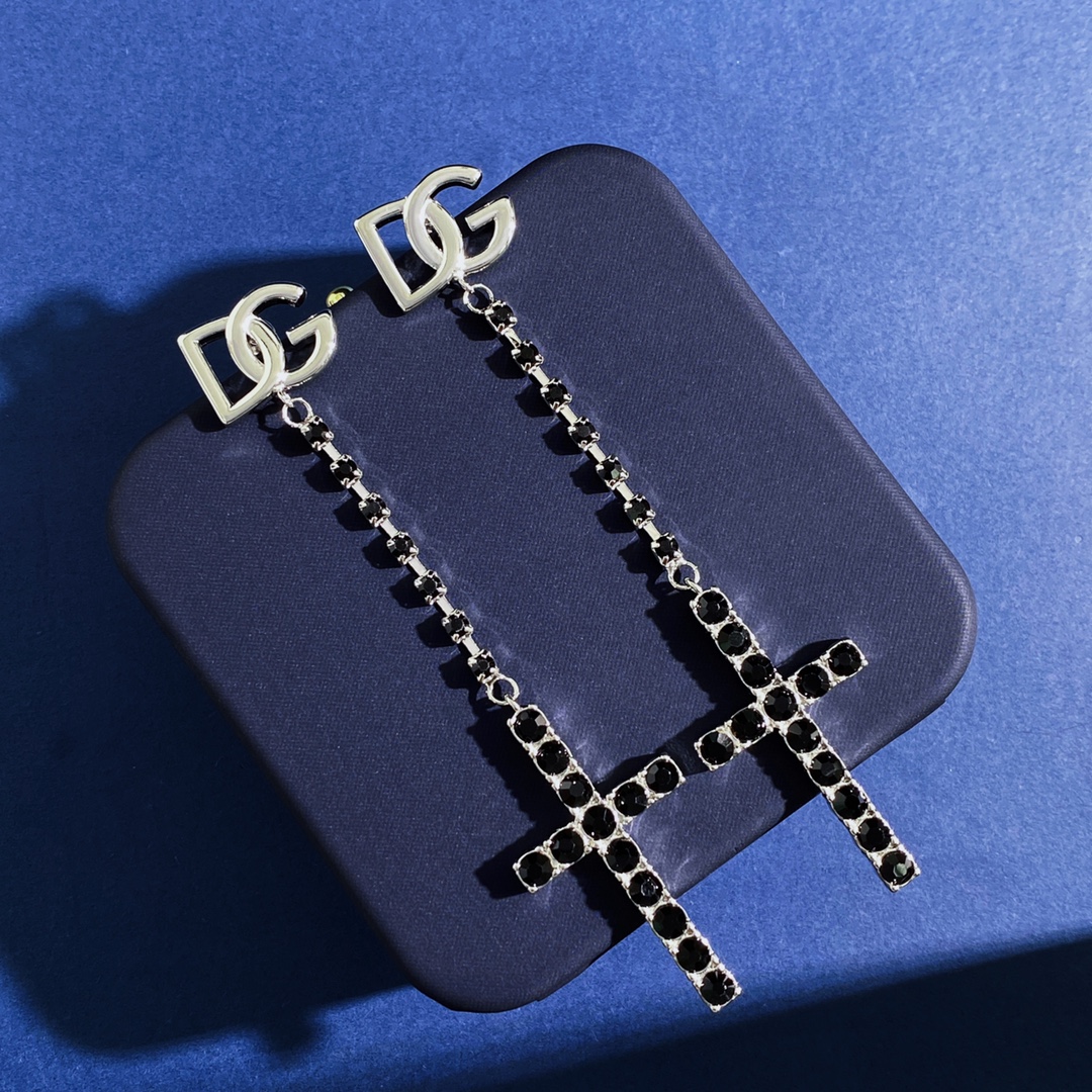 DG Letter Brass Earrings with Long-Term Plating: Size 10.5 cm. - 图片 2