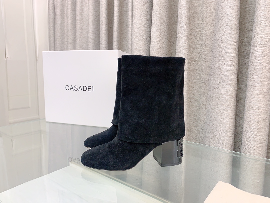 Italian Imported Real Leather Short Boots with Foldable Design for Autumn/Winter Fashion.