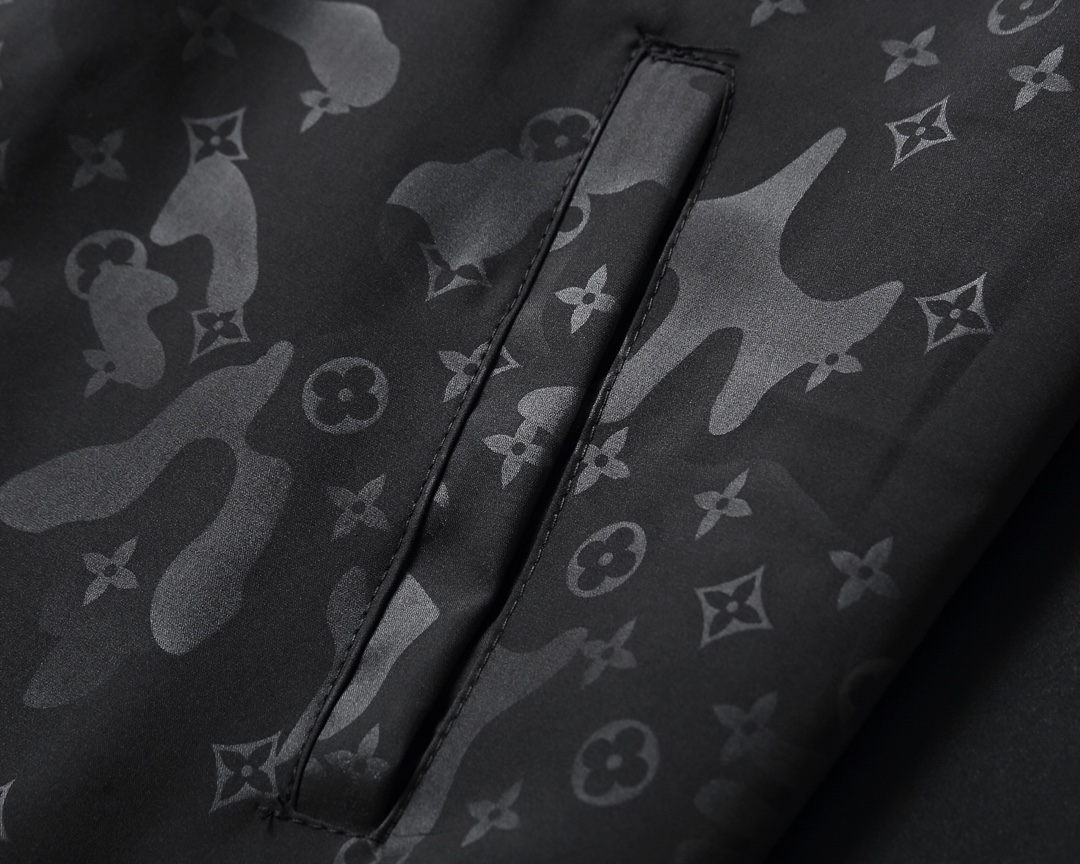 ！【LV】🌟超值超爆✨最新款夹克·外套✨🔥代购级专柜原单🔥简约时尚💥从容百搭💥大气优雅💥高科技记忆聚酯面