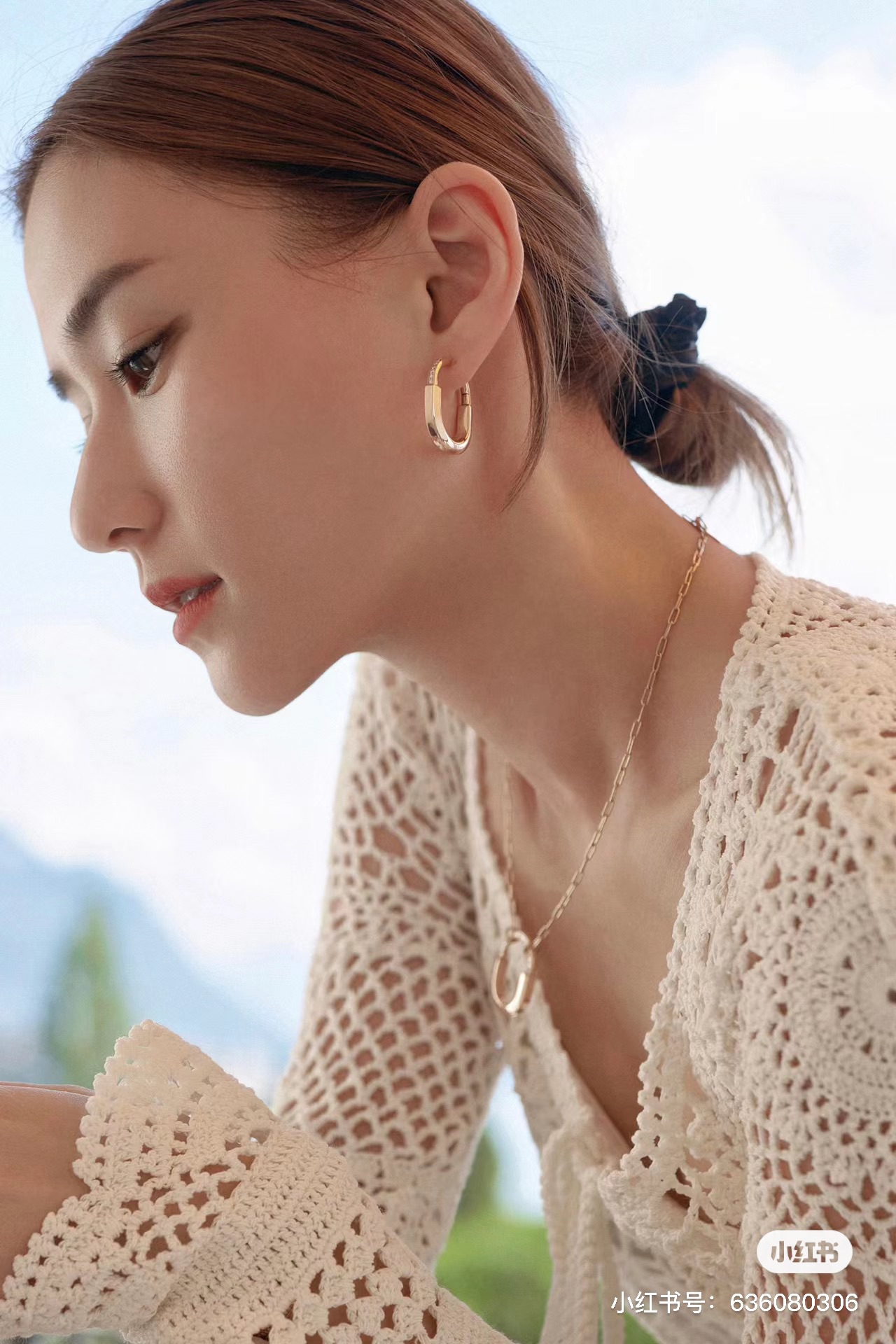 NO:631853,Fashion item sharing | Tiffany Lock series TE149# padlock diamond earrings. The 'lock' in your heart is the same as the 'lock' wish. The unique rotating lock buckle is inspired by the classic padlock. The craftsmanship and design are novel expressions. 18K rose gold, 88260, earrings, Cartier high-end jewelry19860909时尚单品分享| Tiffany Lock 系列 TE149#挂锁钻石耳环 心中“锁”想 皆如“锁”愿 经典挂锁中撷取灵感别具一格的旋转锁扣 工艺与设计新颖表达 18K玫瑰金,88260,,earrings,卡迪亚高端饰品,Jewelry