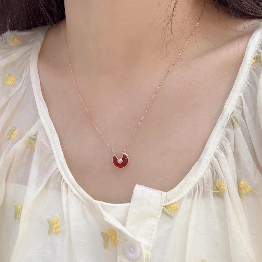 【Amulette de cartier系列卡地亚护身符项链】
Z一万三千八,认准真正购入珠宝类Z的,可