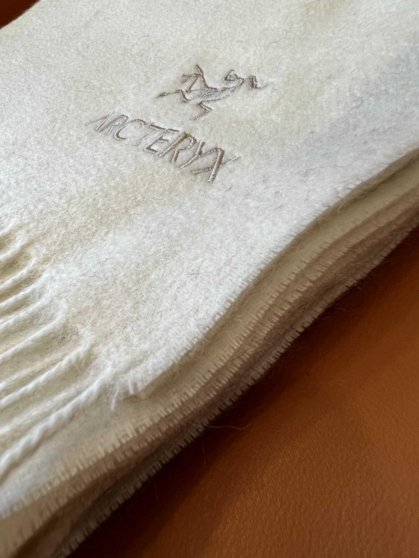 Luxury Scarf by ARCTERYX: $240 for Fine Wool Goatee Scarf, Original Design. - 图片 4