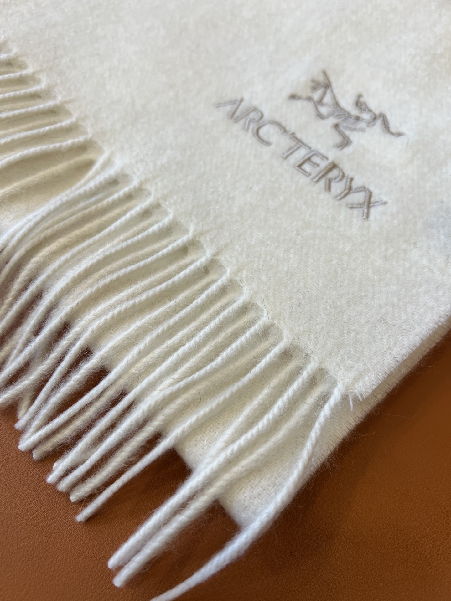 Luxury Scarf by ARCTERYX: $240 for Fine Wool Goatee Scarf, Original Design. - 图片 7