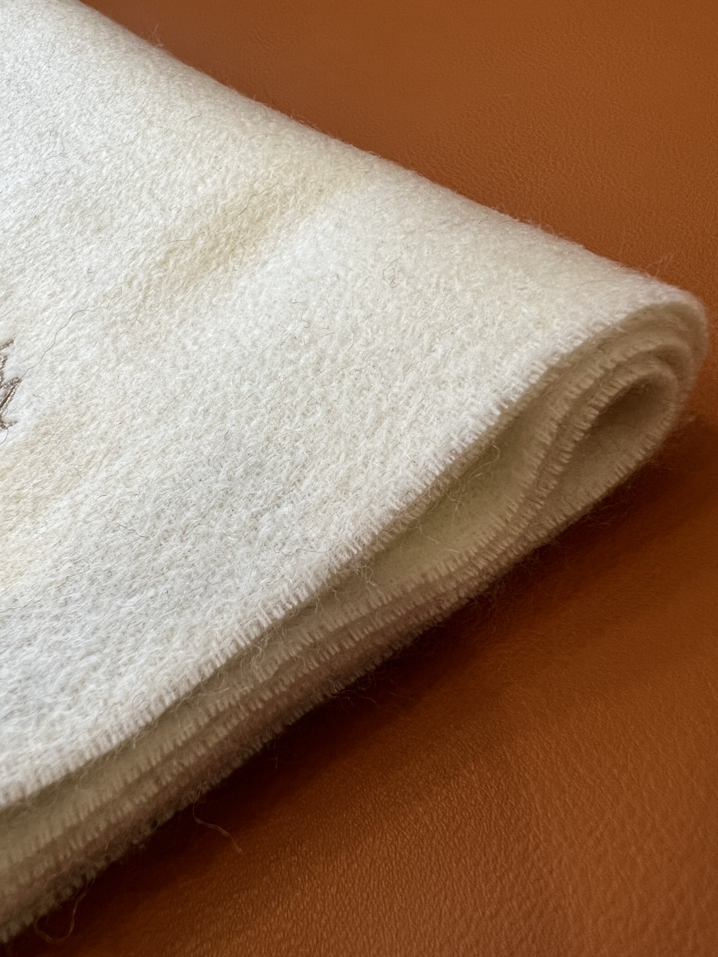 Luxury Scarf by ARCTERYX: $240 for Fine Wool Goatee Scarf, Original Design. - 图片 5