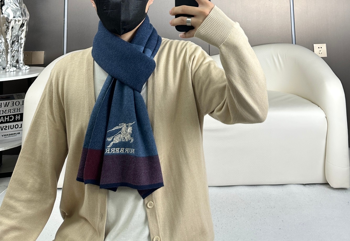 Burberry巴宝莉 经典战马格纹 高端男士围巾