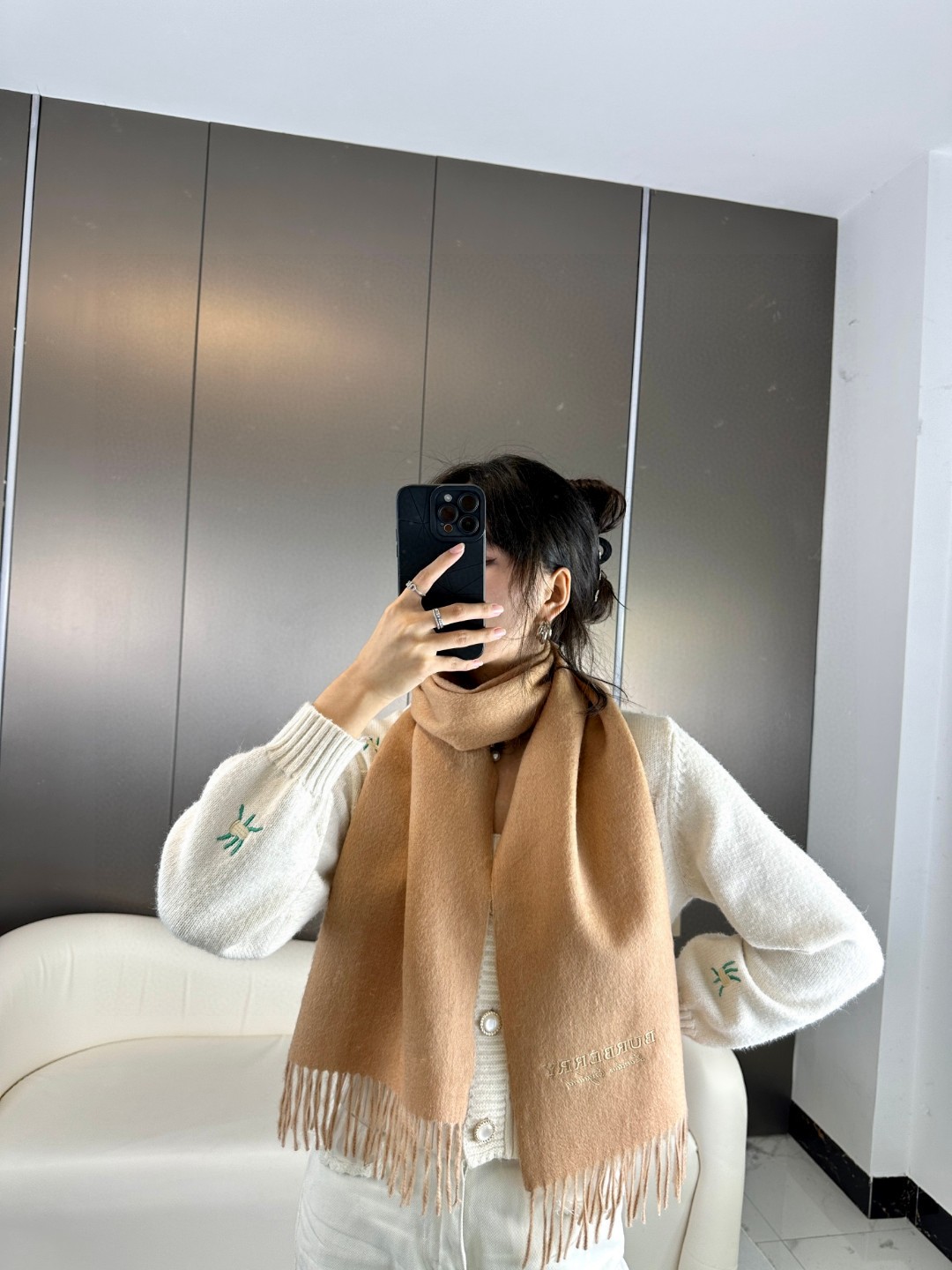 Burberry巴宝莉 2023巴黎时装展双面羊绒围巾