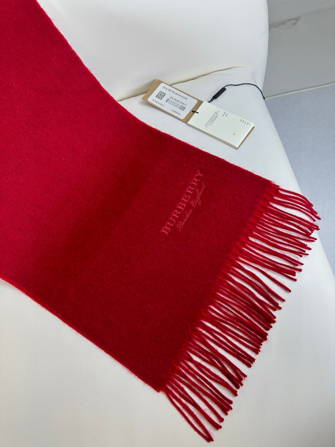 Burberry巴宝莉 2023巴黎时装展双面羊绒围巾