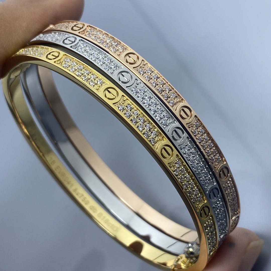 ¿Qué es una réplica 1: 1?
 Cartier Joyas Pulsera