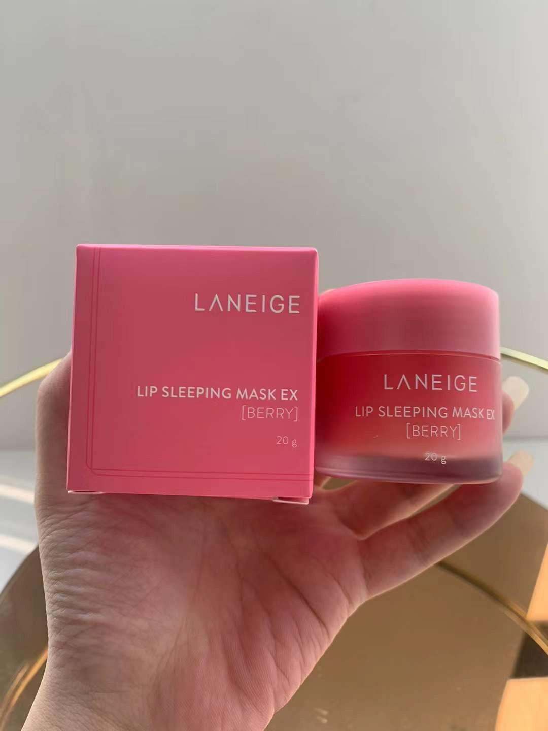 [普/兰芝] Bálsamo labial de Laneige 20g! Con un ligero aroma a fresa, hidratante y no grasoso~ Contiene extractos de fruta…