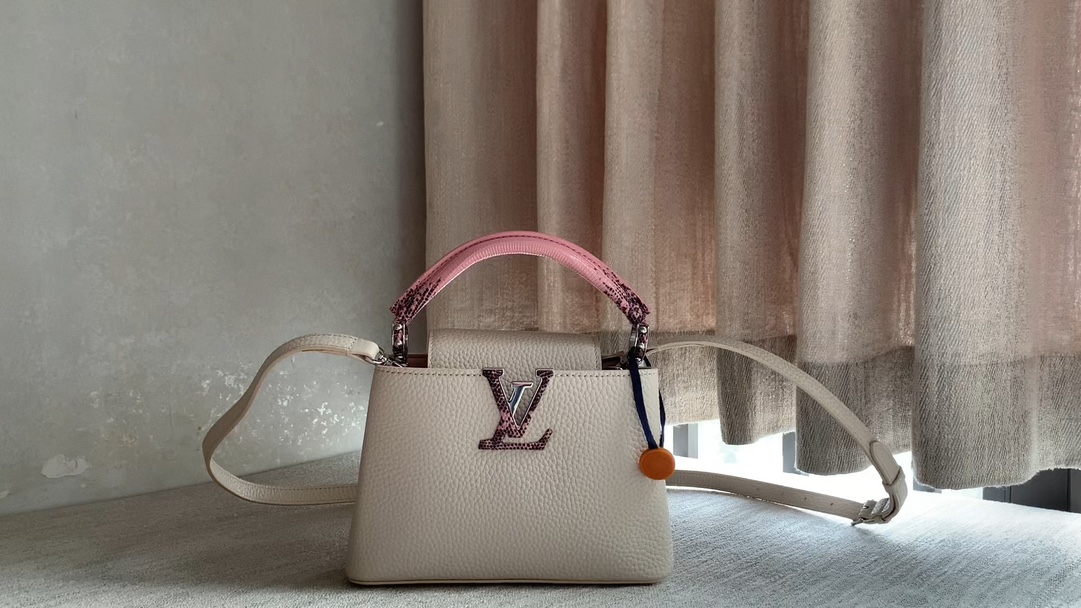 Louis Vuitton Officially selling 94048 white with pink lizard pattern