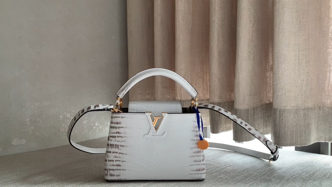 Louis Vuitton Official M98176