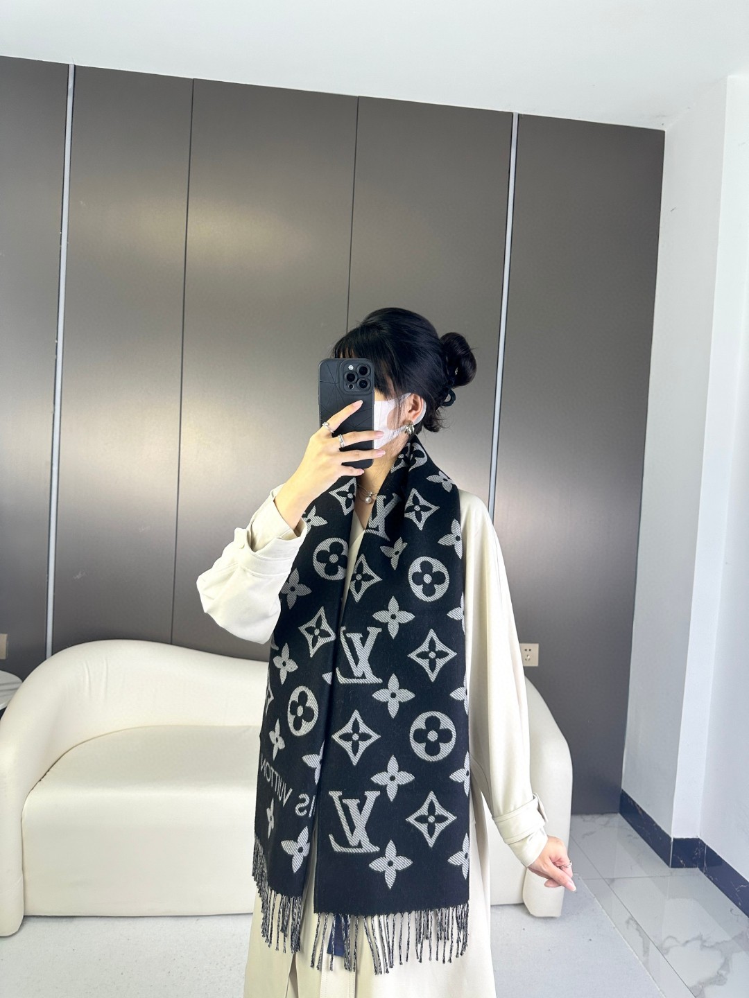 LV Monogram 图案 羊毛长巾