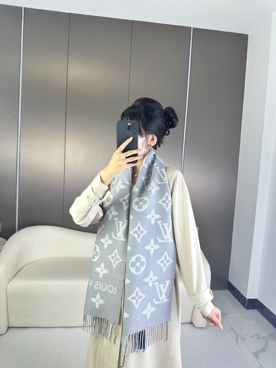 LV Monogram 图案 羊毛长巾