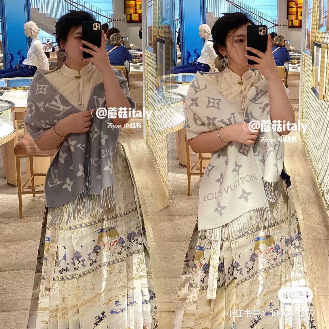 LV Monogram 图案 羊毛长巾