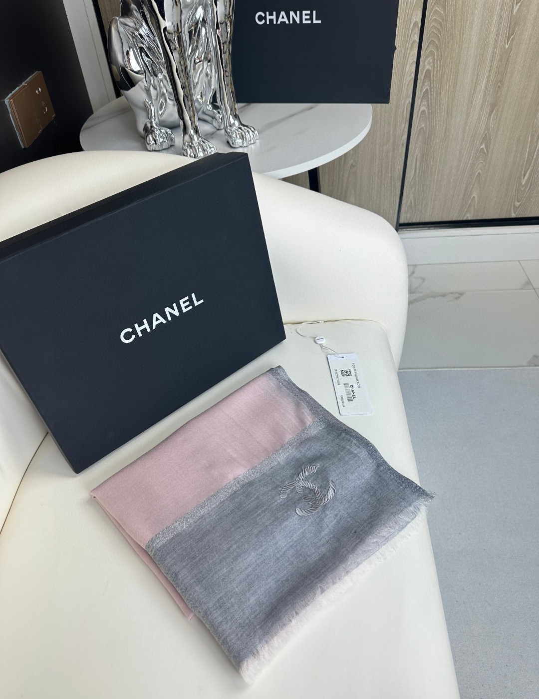 CHANEL 2023年最新色系羊绒长巾
