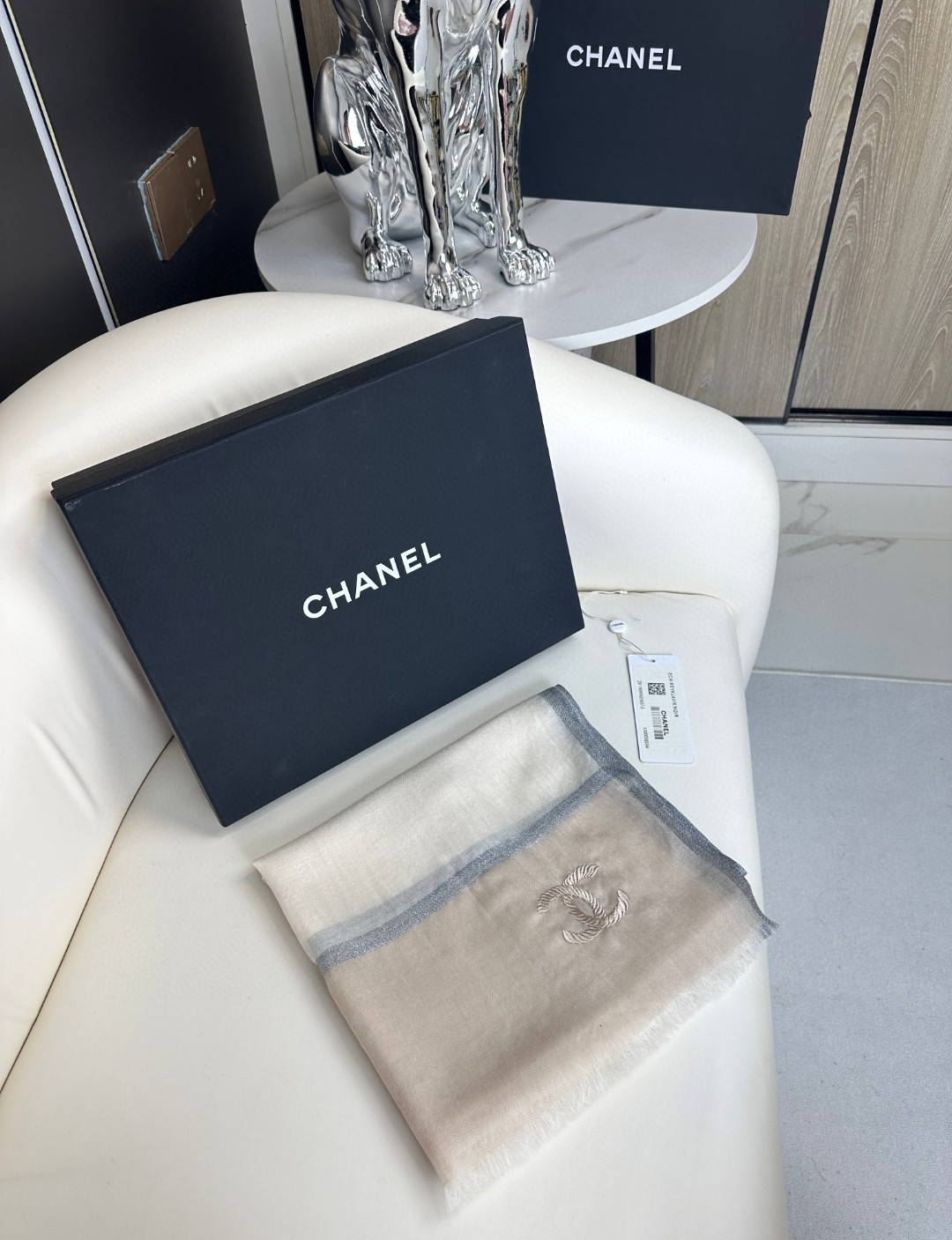 CHANEL 2023年最新色系羊绒长巾