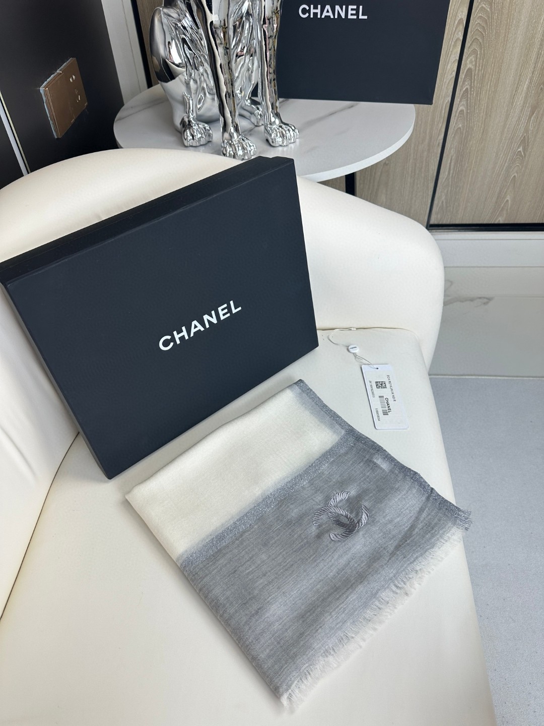 CHANEL 2023年最新色系羊绒长巾