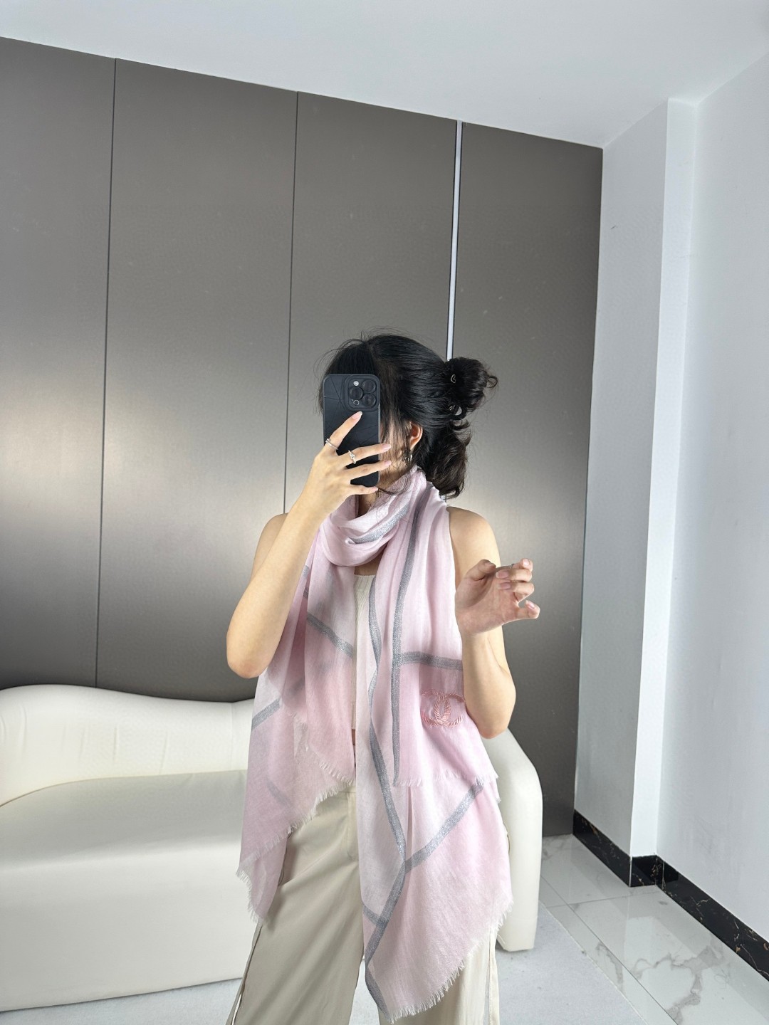 CHANEL 2023年最新色系羊绒长巾