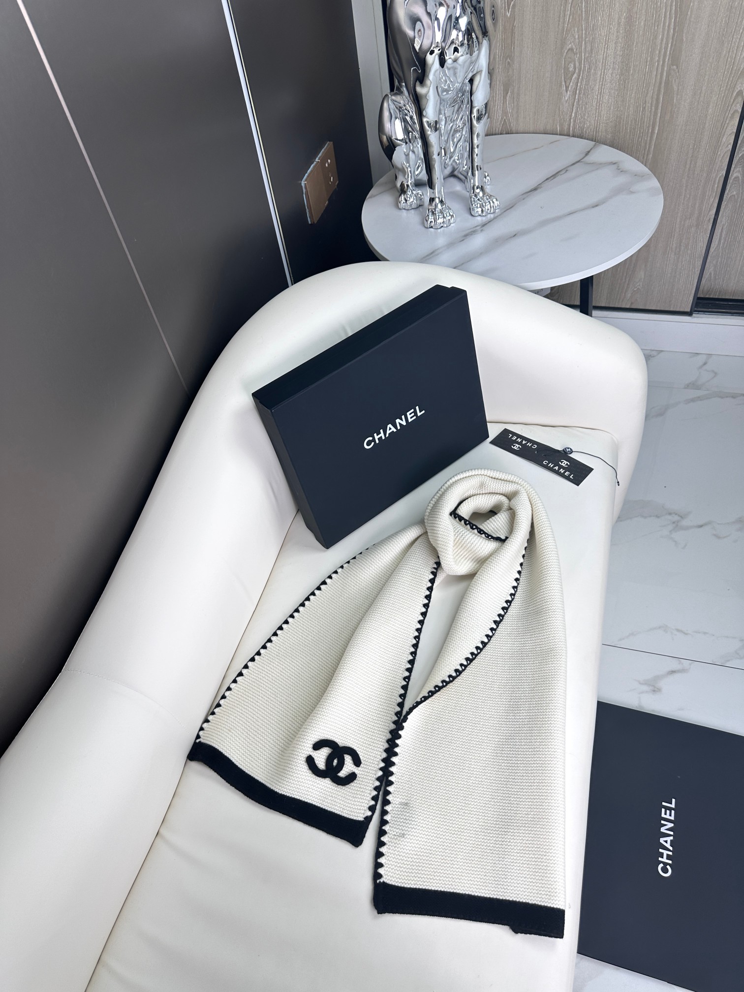 CHANEL 羊毛纱线围巾