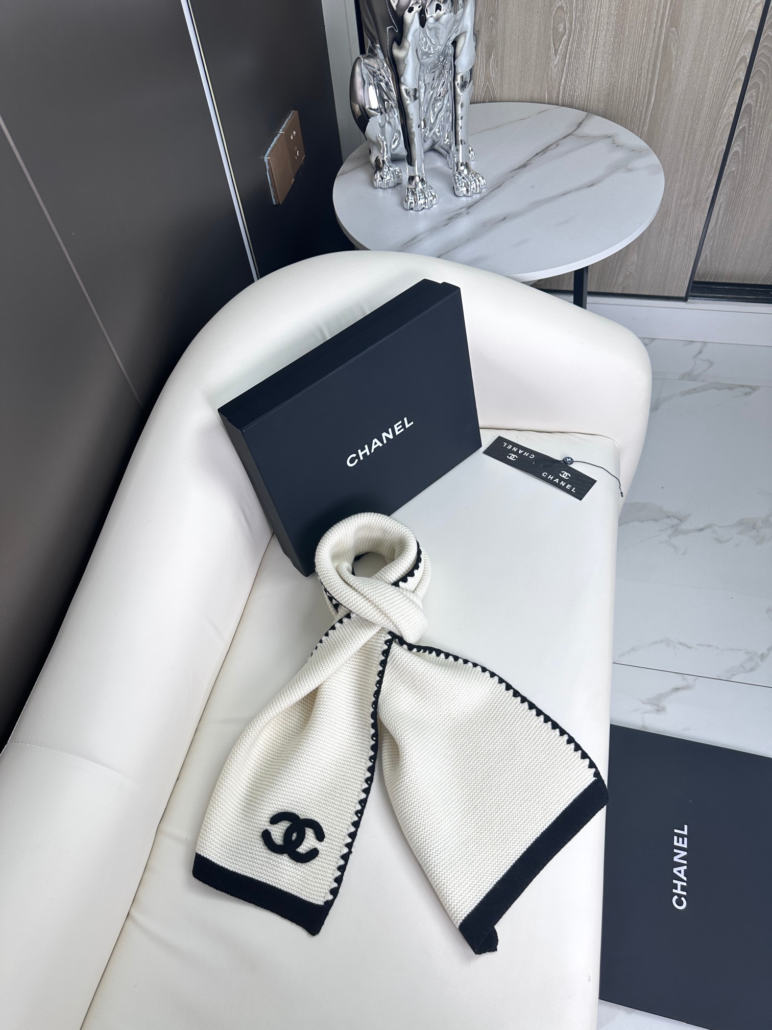 CHANEL 羊毛纱线围巾