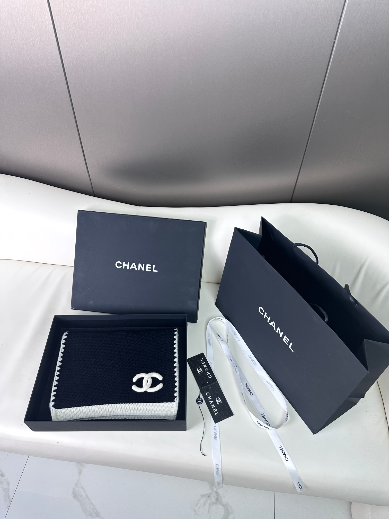CHANEL 羊毛纱线围巾