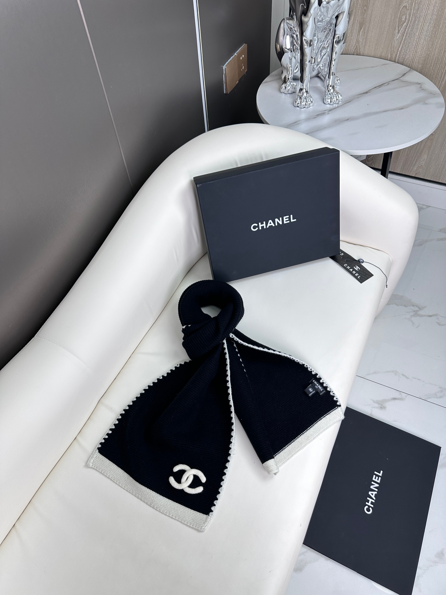 CHANEL 羊毛纱线围巾