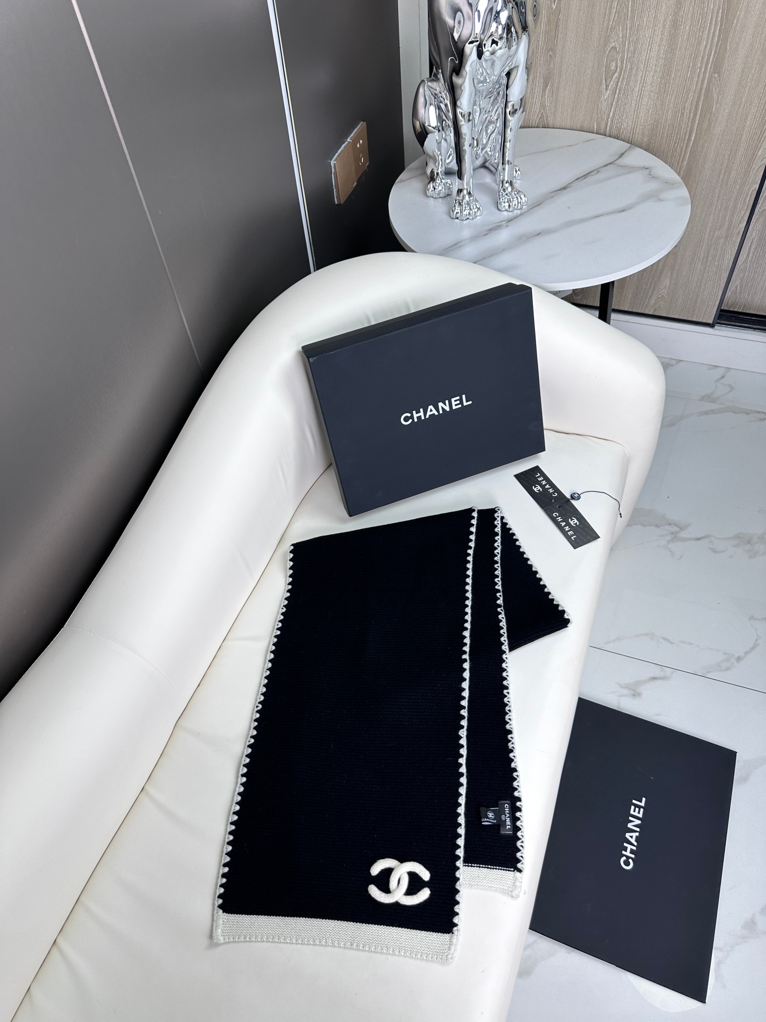CHANEL 羊毛纱线围巾