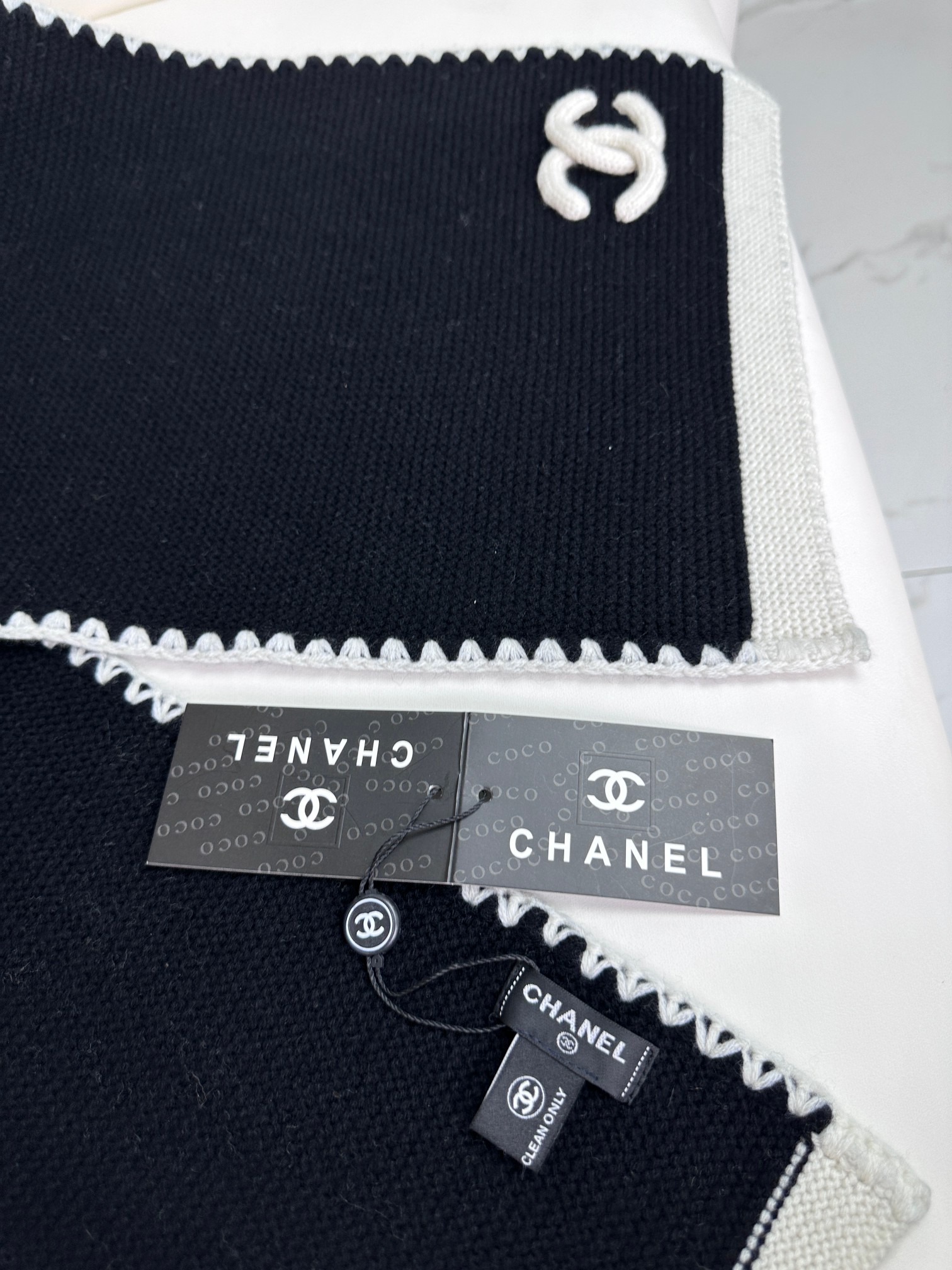 CHANEL 羊毛纱线围巾