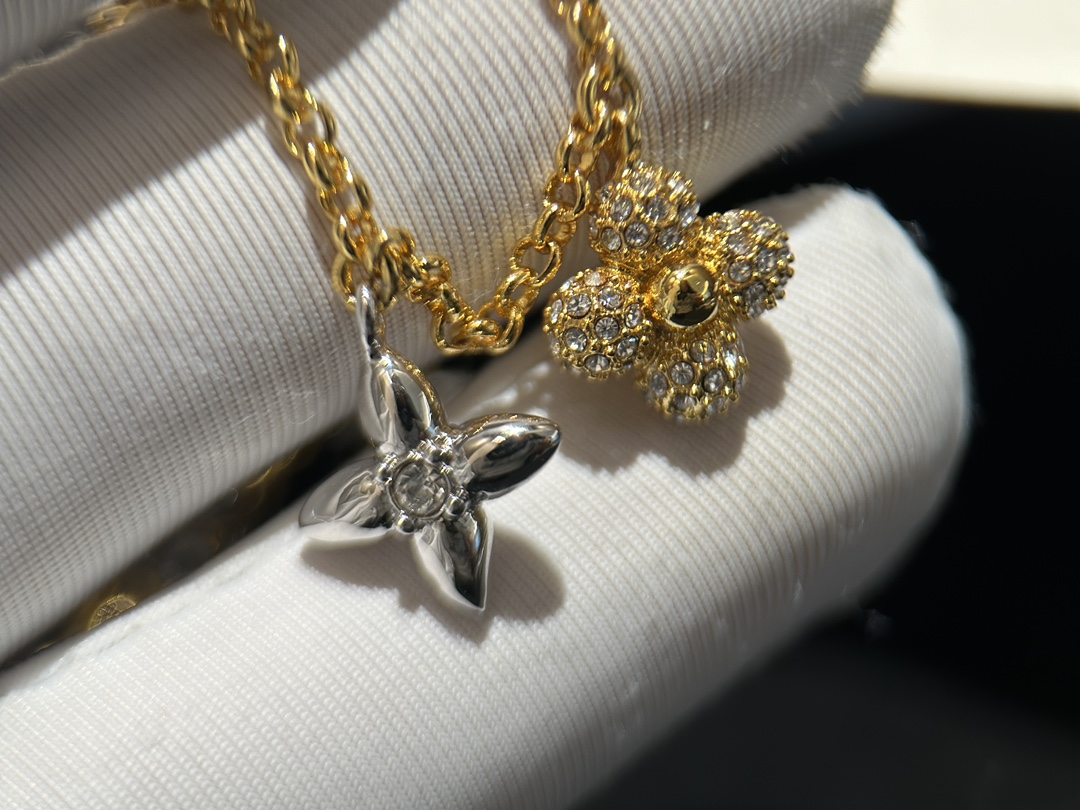 Louis Vuitton Haute Joaillerie Fine Jewelry Earrings Necklace Ring 8