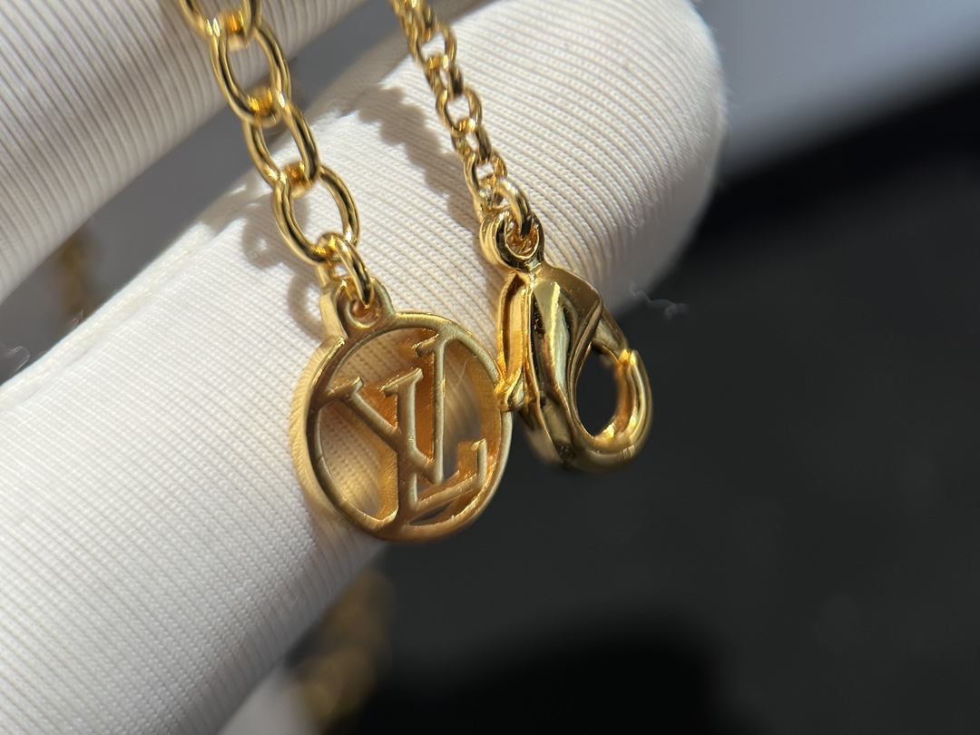 Louis Vuitton Haute Joaillerie Fine Jewelry Earrings Necklace Ring 7