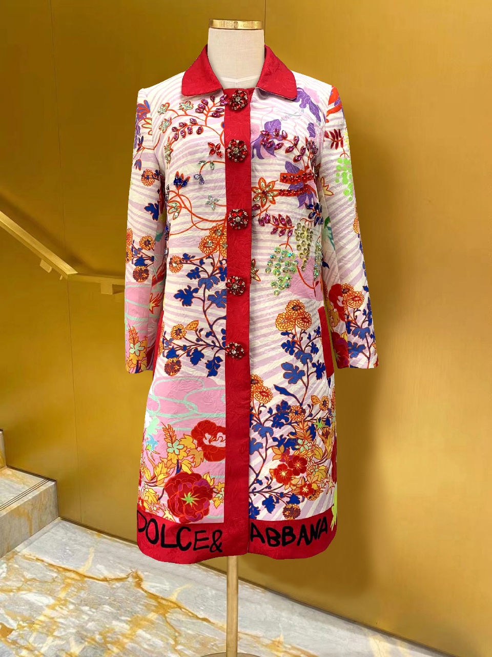 P759 ORIGINAL HARD-CORE WOMEN’S SUIT WITH A NEW PACKAGED HEAVY NAIL WITH A FLORIST COAT