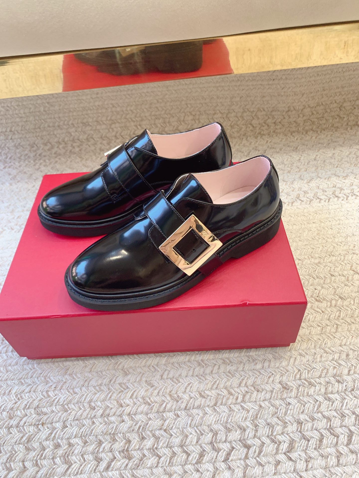 [Roger Vivier Women