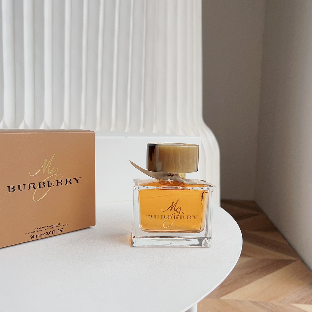 NO:811152,Burberry My Burberry Fragrance 90ml Attributes Women's Fragrance Fragrance Notes Floral Top Notes Sweet Pea Bergamot Orange Grapefruit Lemon Middle Notes Freesia Geranium Peach Green Leaves Gardenia Passion Fruit Base Notes Rose Patchouli Musk Leather Violet, Perfume, Burberry19860909Burberry 博柏利 我的博柏利浓香90ml 属性女香 香调花香调 前调香豌豆 香柠檬 橘子 葡萄柚 柠檬 中调木梨 小苍兰 天竺葵 桃子 绿叶 栀子花 百香果 后调玫瑰 广藿香 麝香 皮革 紫罗兰,香水,burberry,accessory