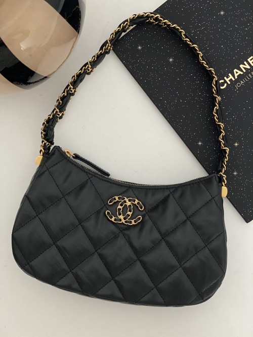 Chanel 23K Black Leather Shoulder Bag With Chain Strap 1 Chanel 23K Black Leather Shoulder Bag With Chain Strap