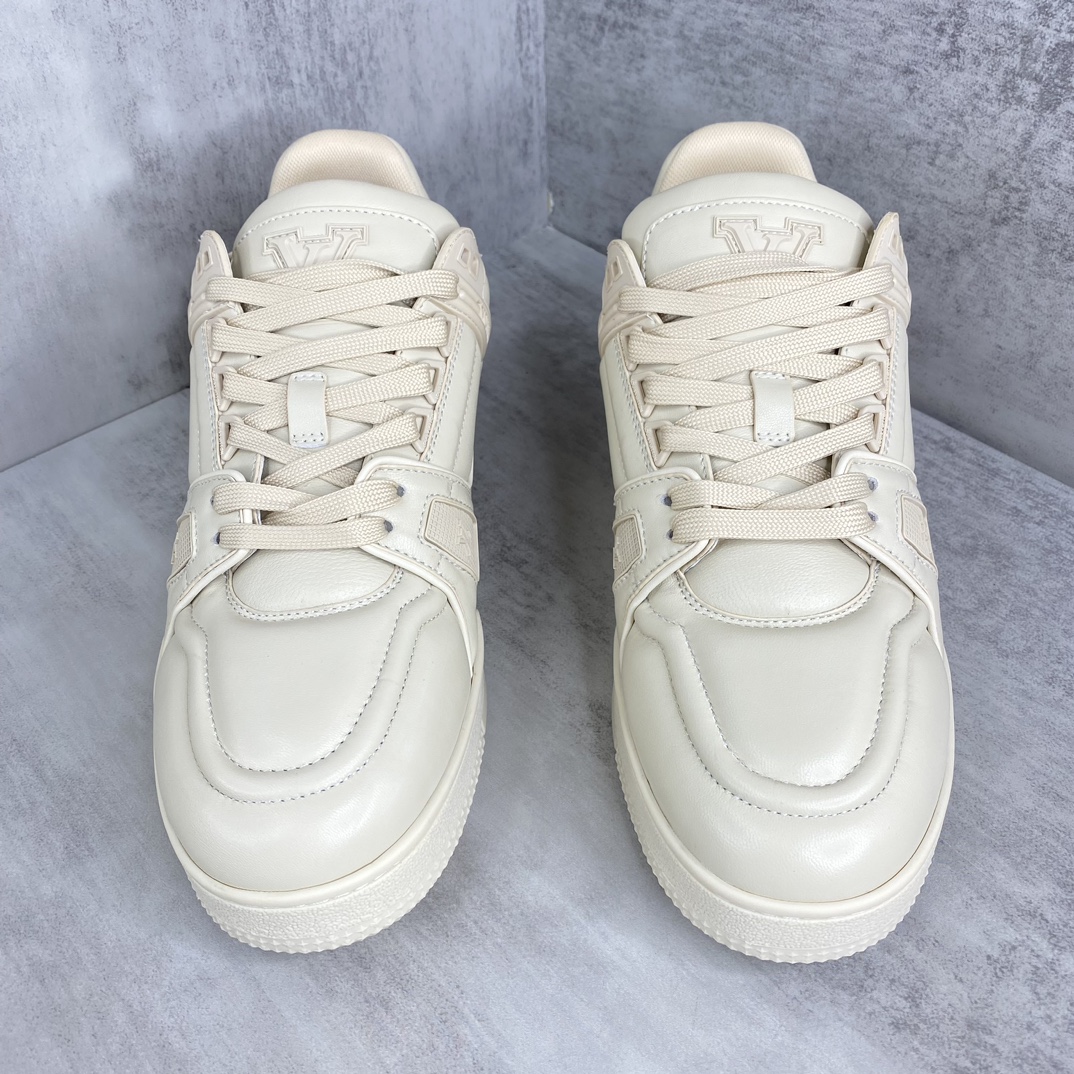 Louis Vuitton 新款上架 Louis Vuitton 23S走秀款 Trainer面包运动鞋 Louis vuitton 路易威登2023年男装秋冬走秀款