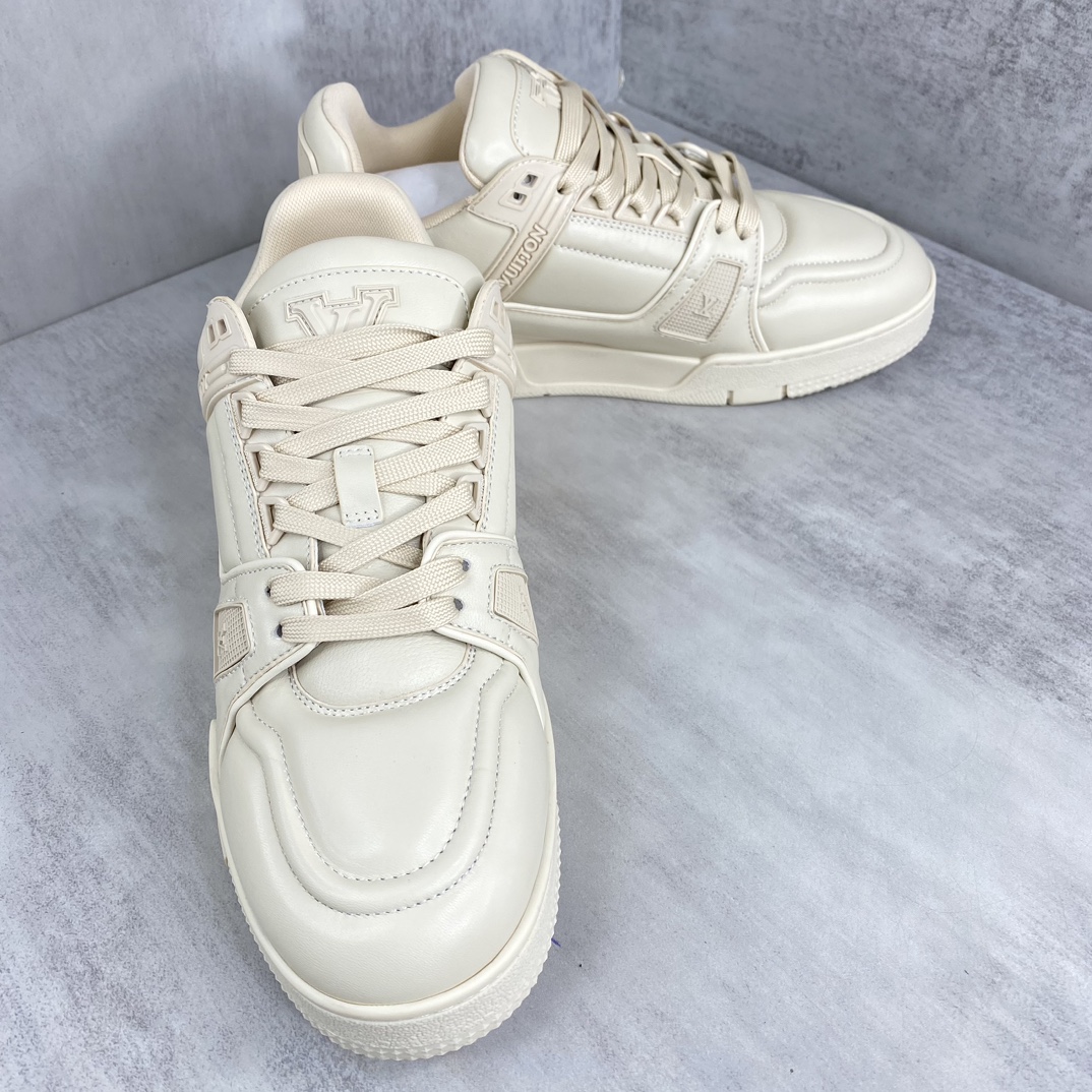 Louis Vuitton 新款上架 Louis Vuitton 23S走秀款 Trainer面包运动鞋 Louis vuitton 路易威登2023年男装秋冬走秀款