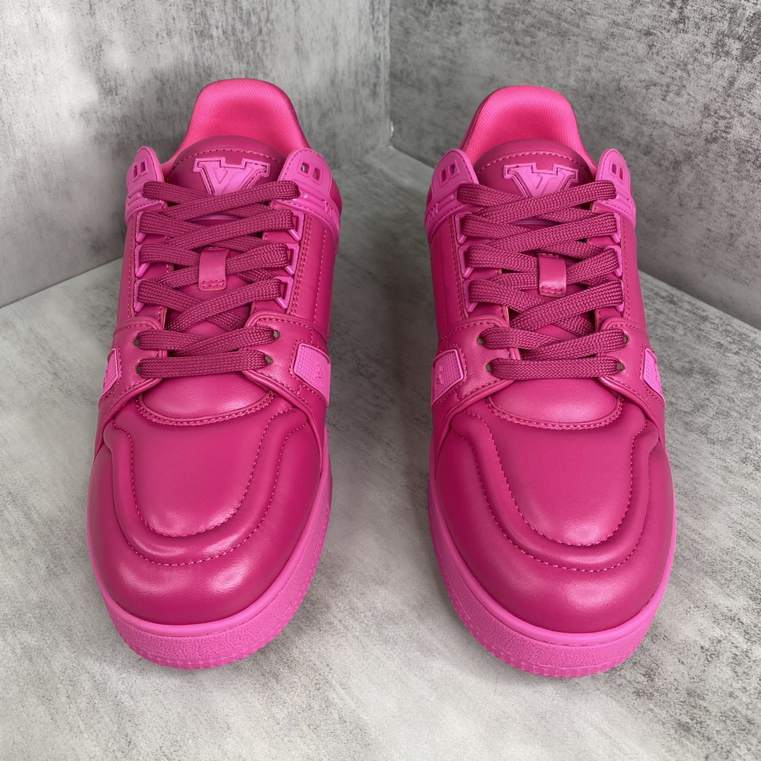 Louis Vuitton 新款上架 Louis Vuitton 23S走秀款 Trainer面包运动鞋 Louis vuitton 路易威登2023年男装秋冬走秀款