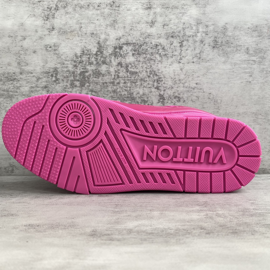 Louis Vuitton 新款上架 Louis Vuitton 23S走秀款 Trainer面包运动鞋 Louis vuitton 路易威登2023年男装秋冬走秀款