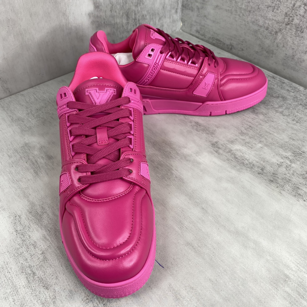 Louis Vuitton 新款上架 Louis Vuitton 23S走秀款 Trainer面包运动鞋 Louis vuitton 路易威登2023年男装秋冬走秀款