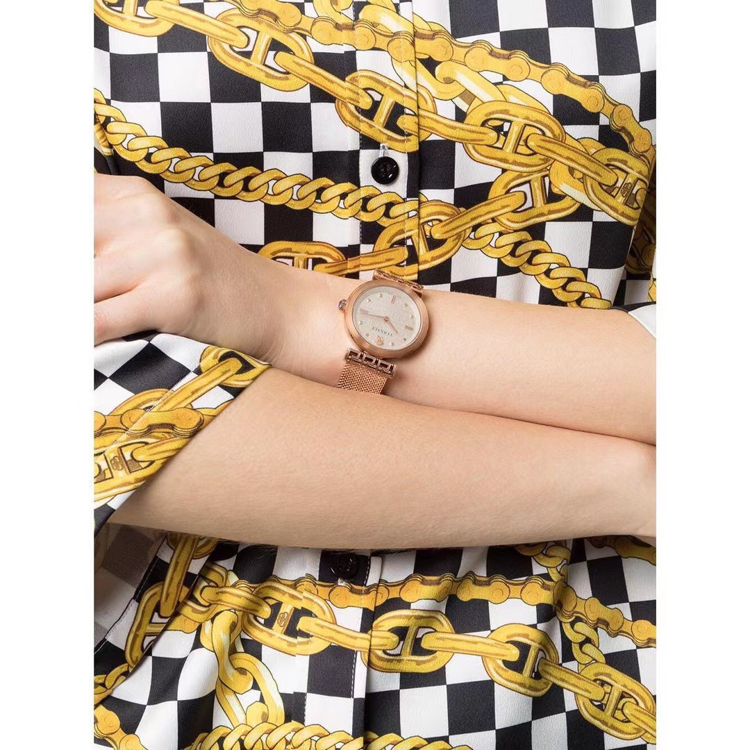 Versace Meander Series Watch: 34mm Emptiness Graph Design for Good Wishes. - 图片 1