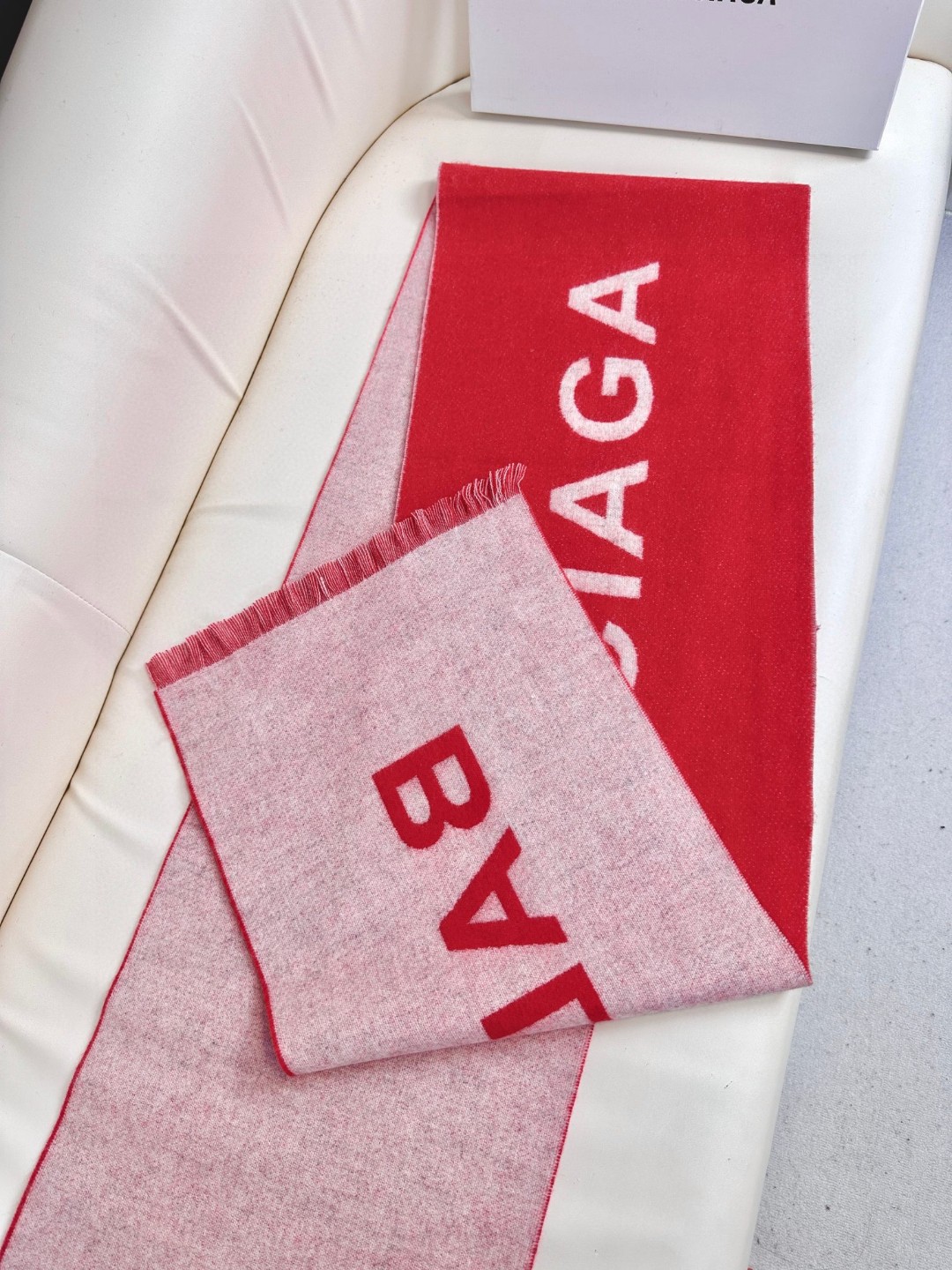 Balenciaga巴黎世家 2023新款羊绒围巾