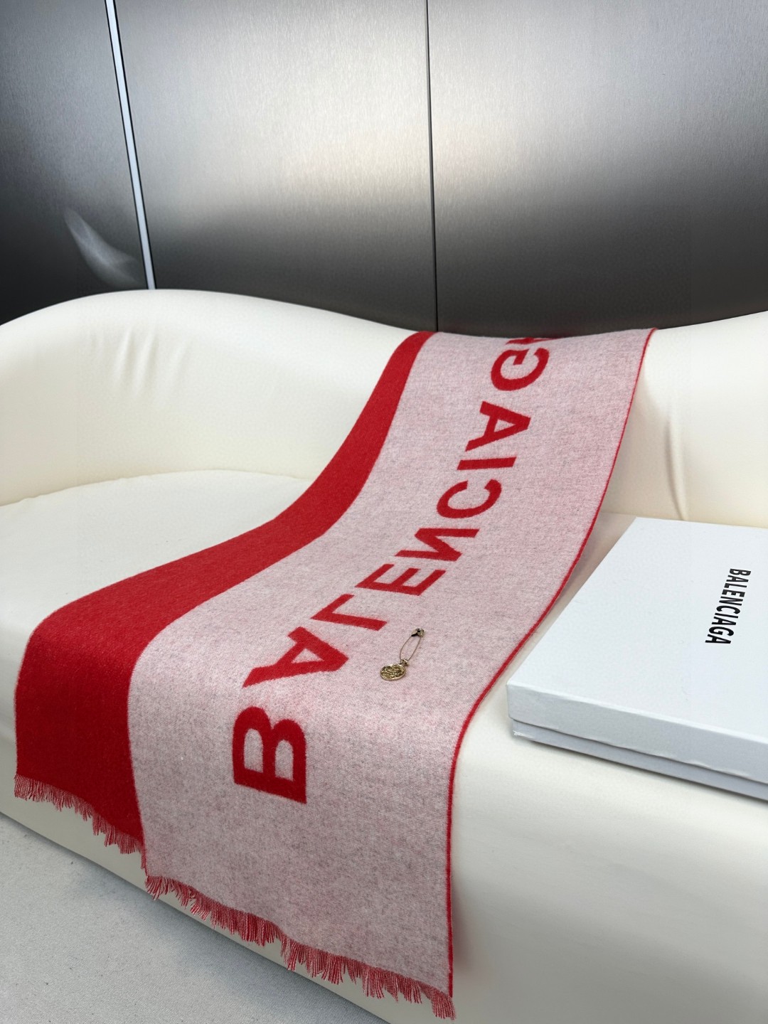 Balenciaga巴黎世家 2023新款羊绒围巾