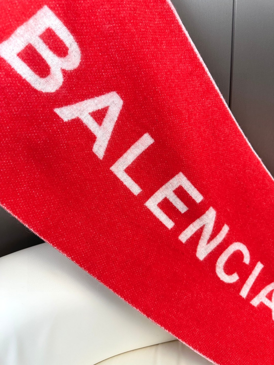 Balenciaga巴黎世家 2023新款羊绒围巾